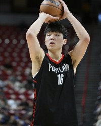 杨瀚森：能听到球迷呐喊&amp;很感谢他们支持 要更努力才能配得上这些