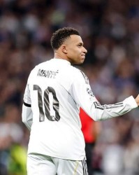 Kaiyun Sports-开云体育-6-1！姆巴佩梅开二度破纪录，1.5亿天王独造4球，皇马大开杀戒