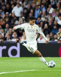 巴恩斯谈贝林厄姆遭批：他没缺席训练也没被罚款，场上踢得好就行